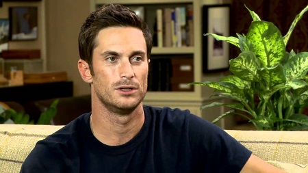 Oliver Hudson as Adam Rhodes on Rules of Engagement